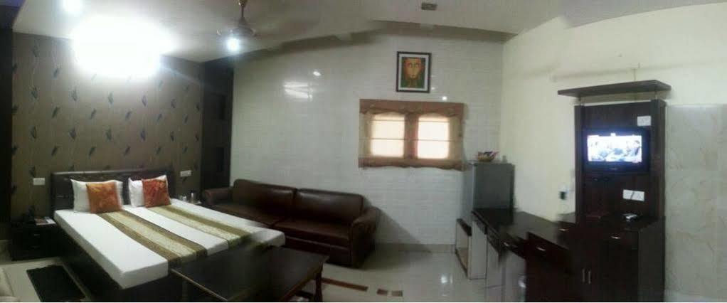 Hotel Ng Paradise Jagadhri Exterior photo